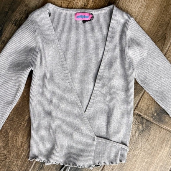 Edikted Women's Y2K Paden Ribbed Knit Wrap Top,Heathered Gray,S - Picture 4 of 12